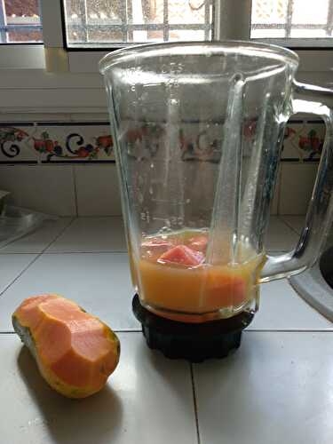 Smoothie de papaye et ananas à l’eau de coco - Les marmites de Marphyl