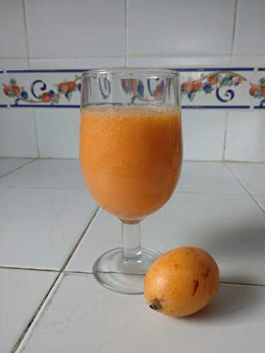 Smoothie de papaye et nèfles