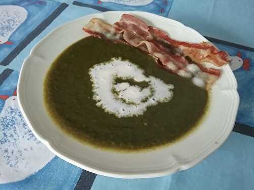 Soupe de cresson et poitrine fumée grillée