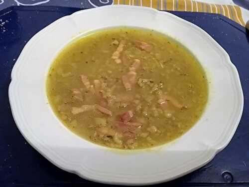 Soupe de légumes à la bière et aux lardons