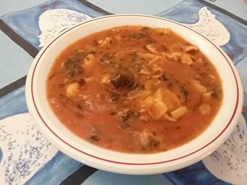 Soupe de tortellini aux tomates