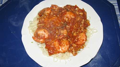 Spaghetti et crevettes roses marinées à la provençale