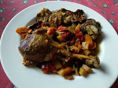 Tajine de dinde aux aubergines et aux poivrons épicés