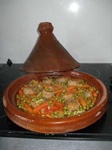 Tajine de keftas aux carottes et petits pois