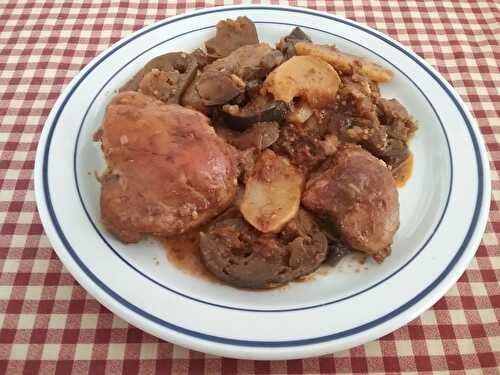 Tajine de poulet aux aubergines et pommes de terre