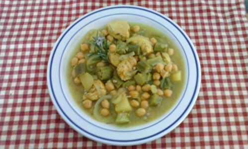 Tajine de poulet aux okras et pois chiches