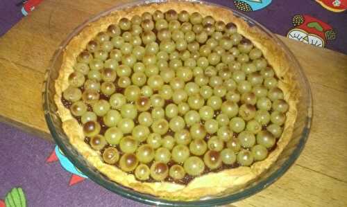 Tarte aux raisins blancs et à la compote de nectarines