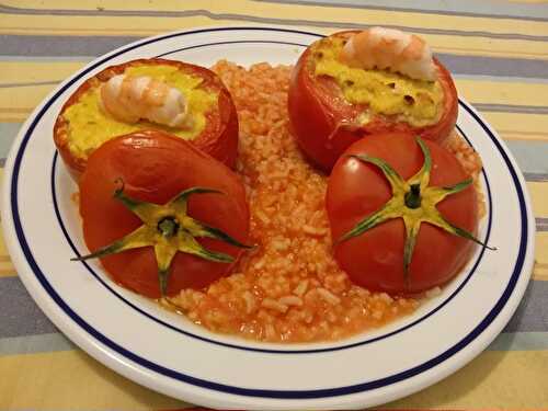 Tomates chaudes farcies au colin et gambas