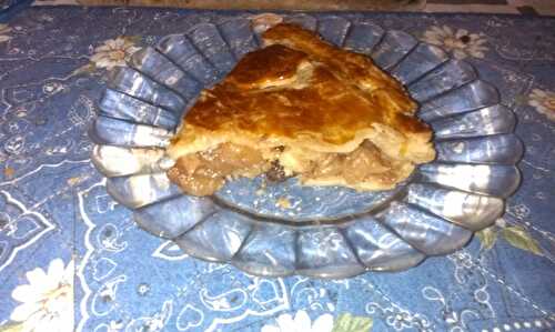 Tourte aux pommes et aux fruits secs