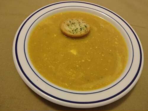 Velouté de courge musquée au curry et poitrine fumée grillée