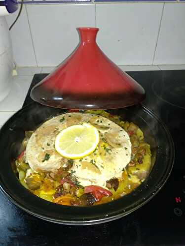 Tajine de tranches de requin mako et de légumes variés