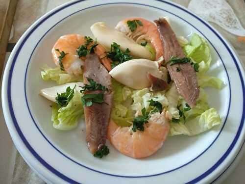 Salade de produits de la mer à l'huile d’olive