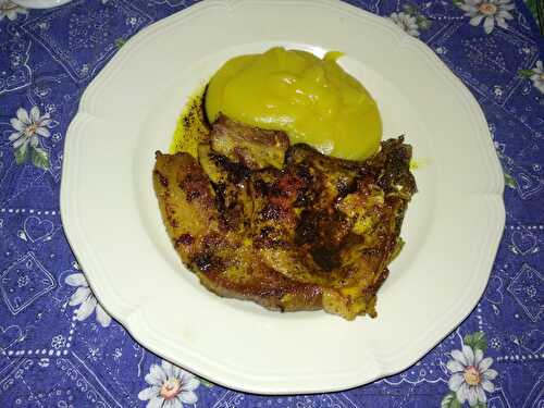 Côte de porc et purée de pommes de terre au curry madras - Les marmites de Marphyl