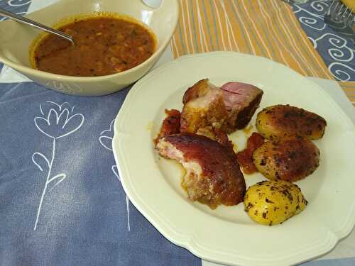 Jarrets de porc mijotés à la tomate