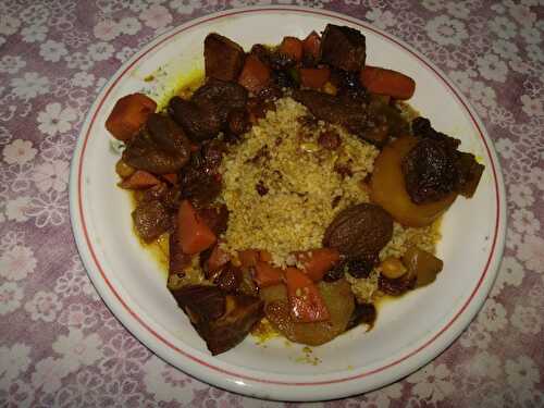 Couscous d’agneau aux fruits secs et légumes nouveaux