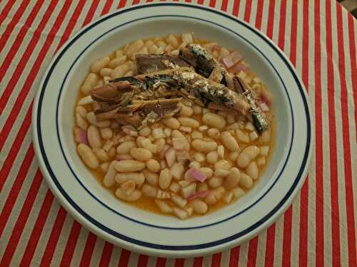 Salade de haricots blancs aux sardines épicées