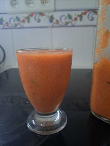Gazpacho de tomates à la menthe poivrée