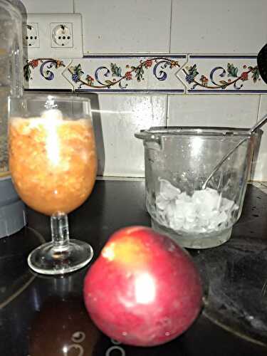 Smoothie de nectarines au jus d’ananas