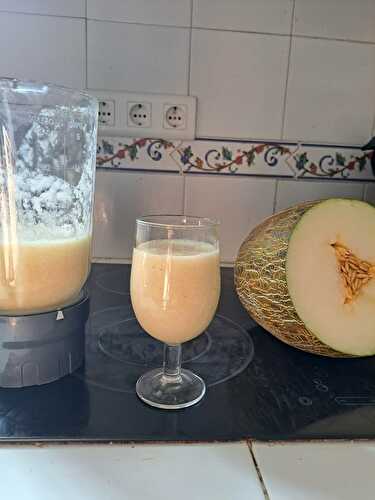 Smoothie de melon et de banane au jus d’ananas