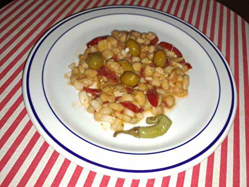 Salade de haricots blancs aux poivrons rouges