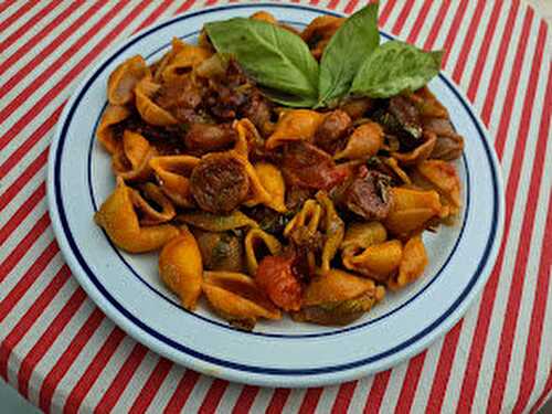 Conchiglie aux chorizos et à la tomate