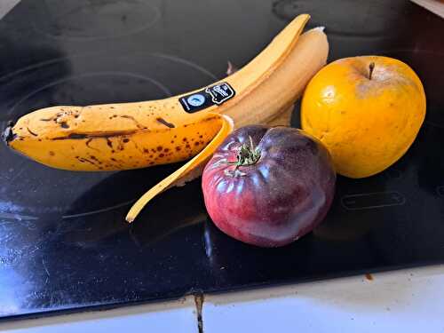 Smoothie de tomates noires et pomme à la banane