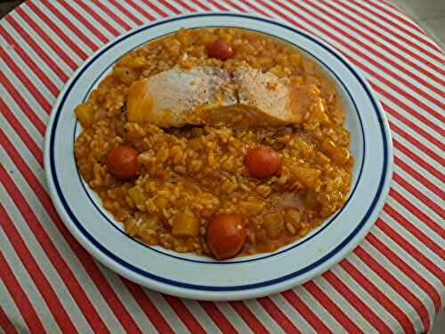 Riz à la tomate et pavés de saumon frais