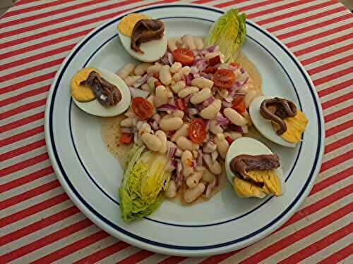Salade de haricots blancs aux œufs durs et filets d’anchois