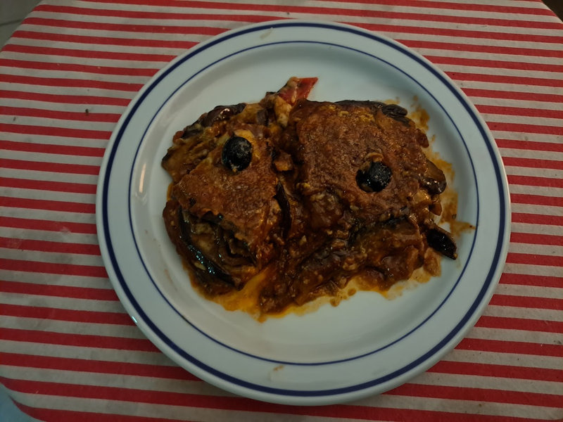 Aubergines à la sauce bolognaise à la parmesane