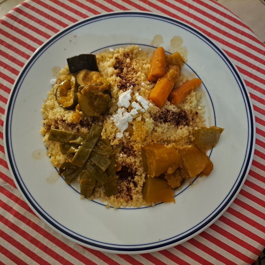 Couscous madfoune au poulet et au mouton enfouis
