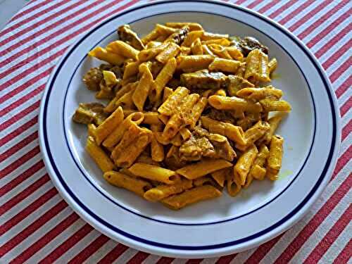 Curry de porc aux macaroni pimentés