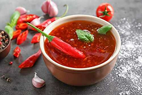 Sauce piquante au piment chili rouge… ATTENTION DANGER !!! Red Hot Chili Pepper sauce