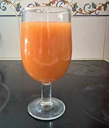 Smoothie de melon blanc et papaye à l’eau de cannelle