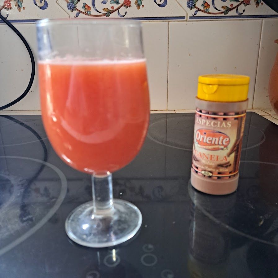 Smoothie de pommes à la pastèque et cannelle