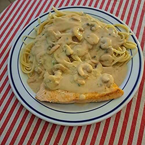 Pavés de saumon et tagliatelle à la sauce au poivre vert