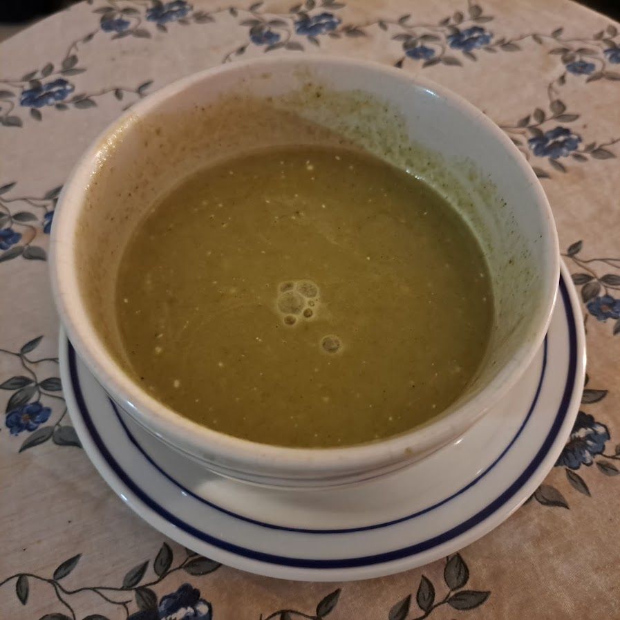 Potage de fanes de céleri branche à la crème