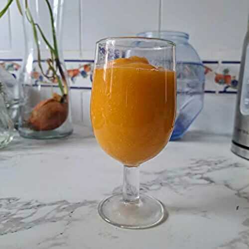 Smoothie de papaye aux raisins blancs