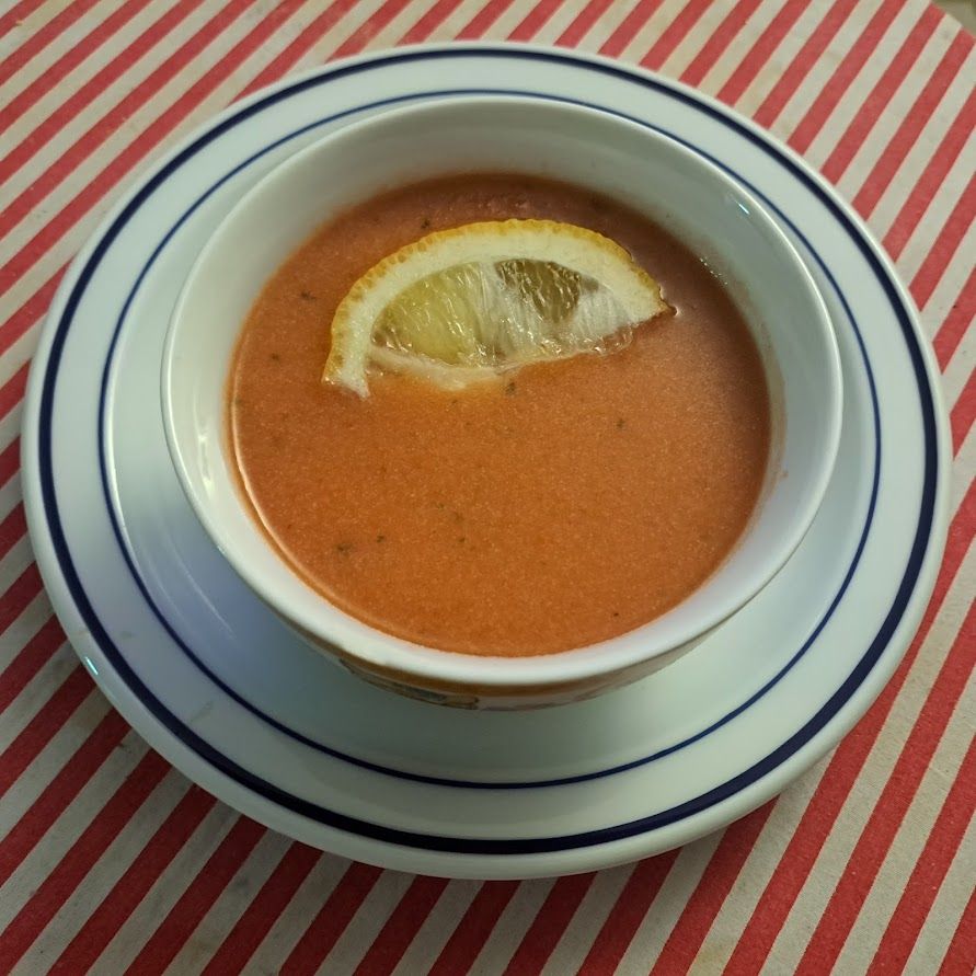 Gazpacho de tomates et carottes au citron jaune et gingembre