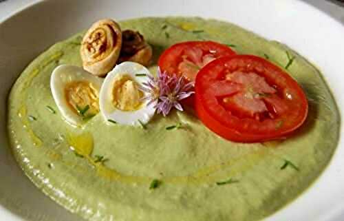 Gazpacho d’avocats garni