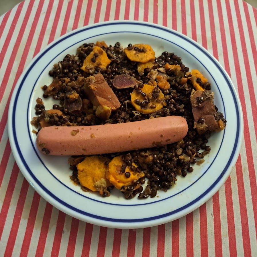 Lentilles et patate douce aux saucisses et saucisson sec