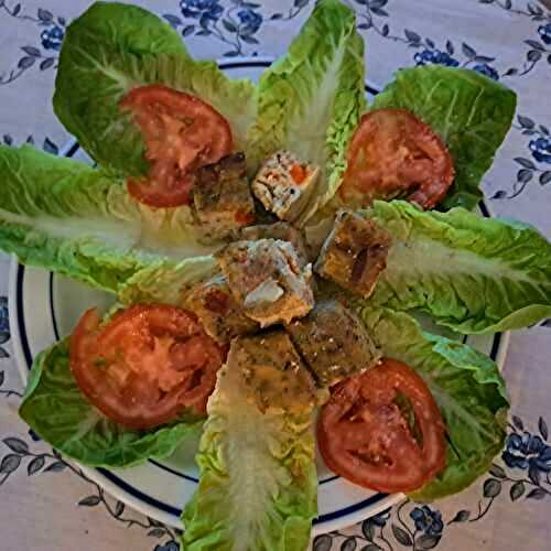 Quiche estivale au bacon et aux poivrons sans pâte et salade aux tomates Ingrédients... - Les marmites de Marphyl