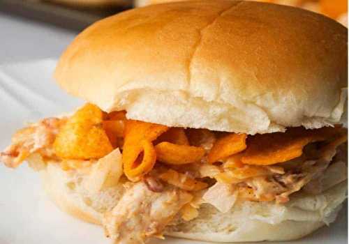 Ces sandwichs au poulet BBQ et Fritos sont le snack parfait pour vos partys!