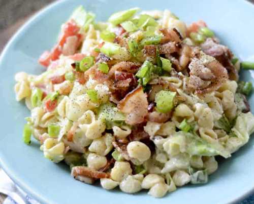 Cette recette de salade de pâtes au B-L-T est absolument fabuleuse!