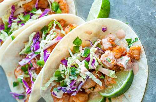 Cette recette de tacos aux crevettes avec une sauce épicée est fabuleuse...