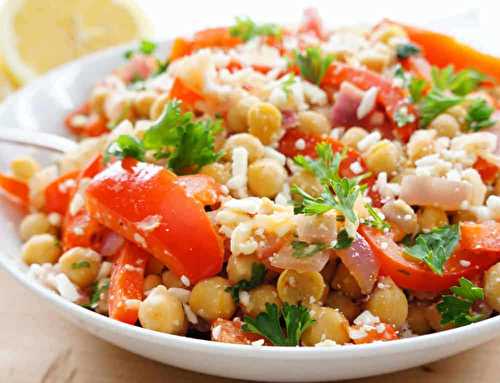 Cette salade santé aux pois chiches est très nourrissante et super facile à faire...