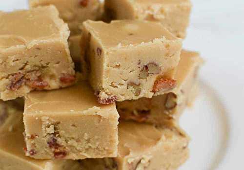 L’incroyable recette facile de fudge à l’érable et bacon (pour les gourmands!)