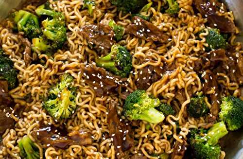 La délicieuse recette facile de Ramen au boeuf et brocoli!