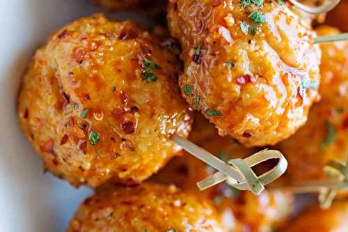 La meilleure recette de boulettes de poulet piquantes... Et facile à faire!