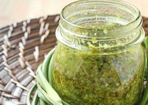 La meilleure recette de pesto à la fleur d'ail (Super facile!)