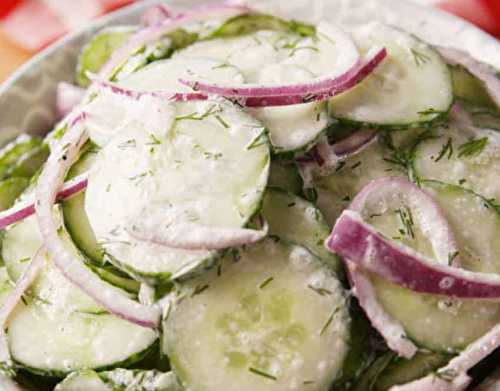 La meilleure recette de salade de concombre crémeuse!